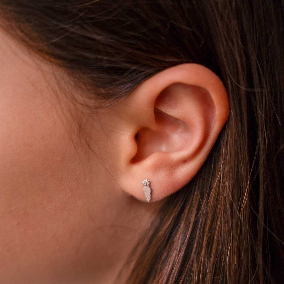 MINI COQUINE RABBIT AND CARROT EARRINGS