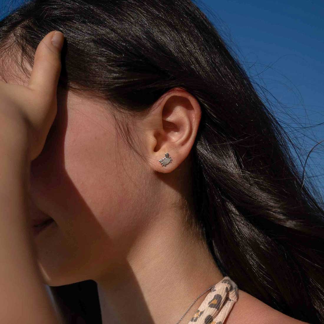 MINI COQUINE CRAB EARRINGS