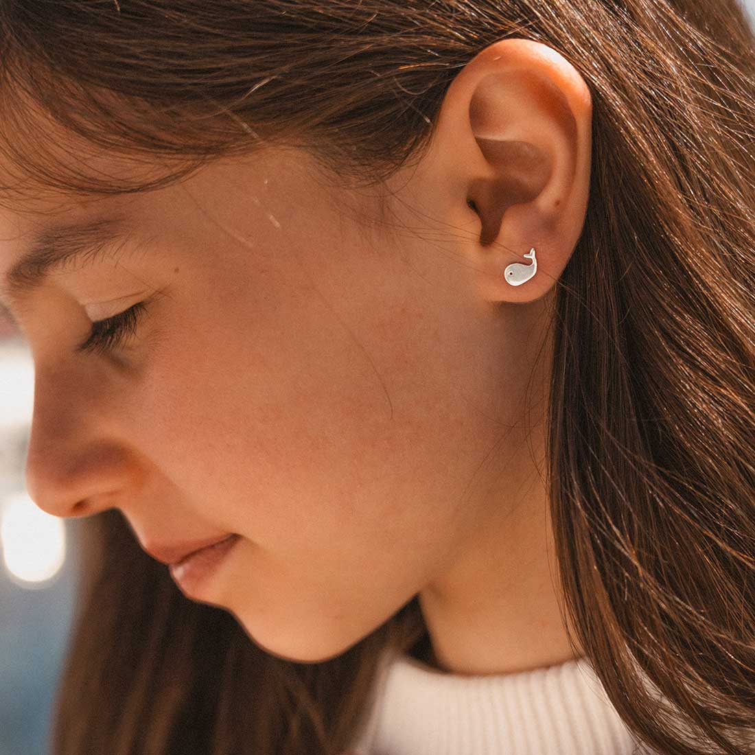 MINI COQUINE WHALE EARRINGS