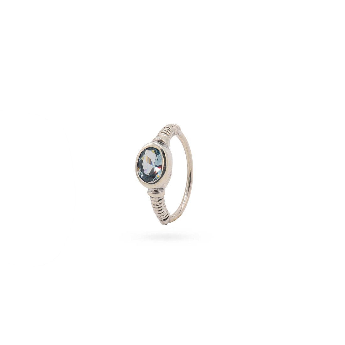 BASIC FEMALE RING WITH ZIRCONIA